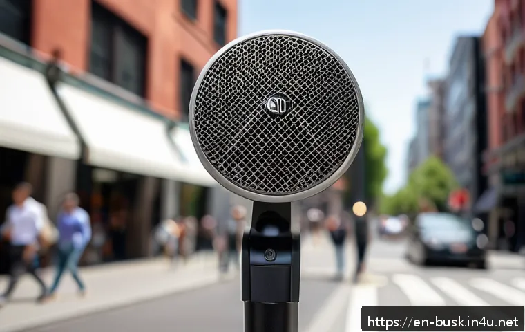 거리공연 마이크 및 사운드 시스템 - A dynamic microphone on a sturdy stand set up on a bustling city street corner, surrounded by urban ...